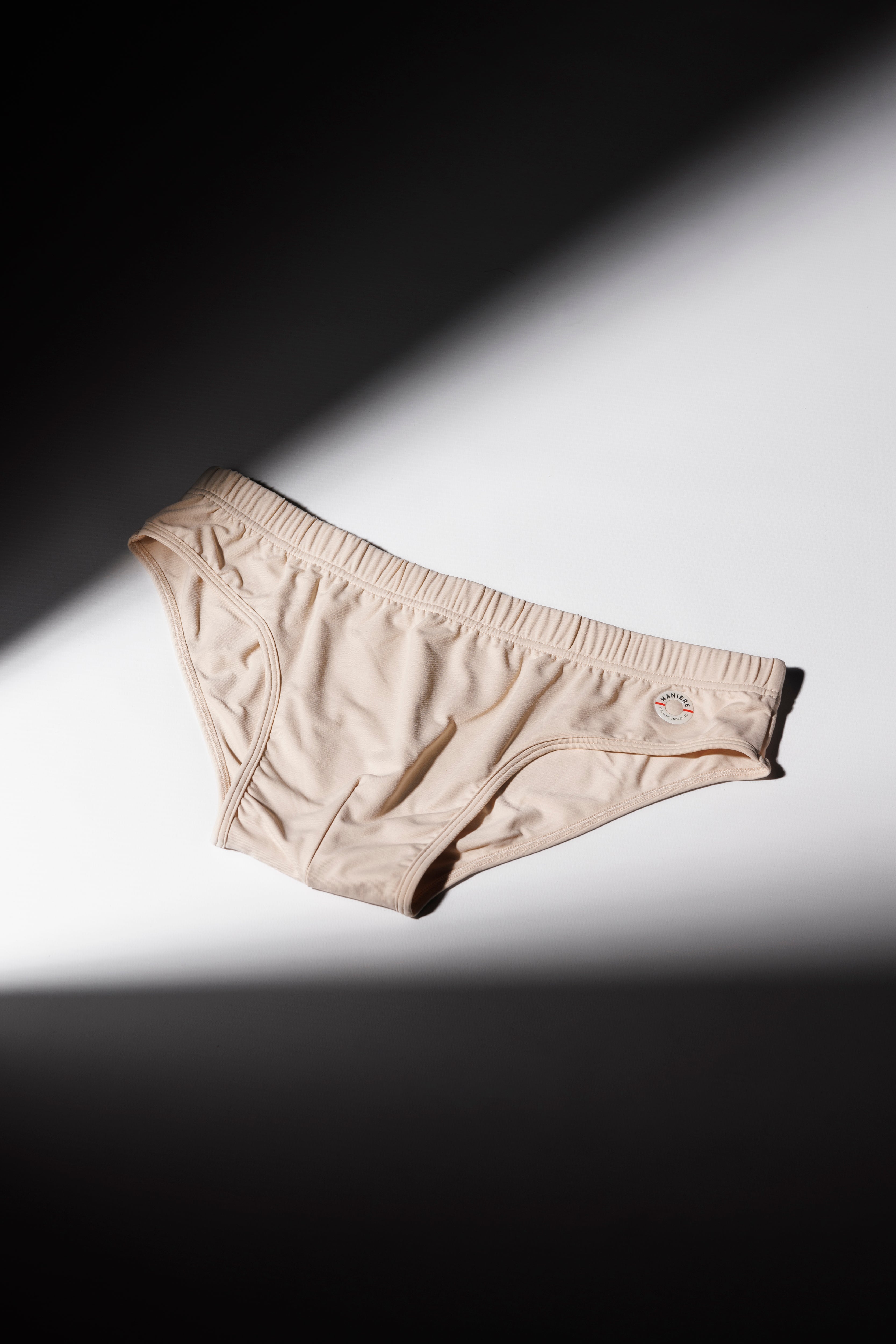 SWIMBRIEFS__SAND_MANIERE.jpg